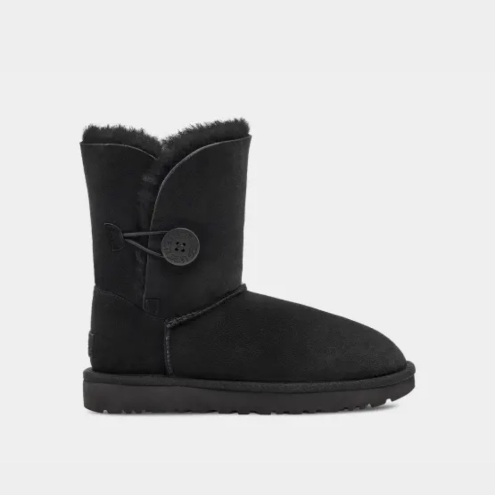 UGG Bailey Button Women Size 10, Black
